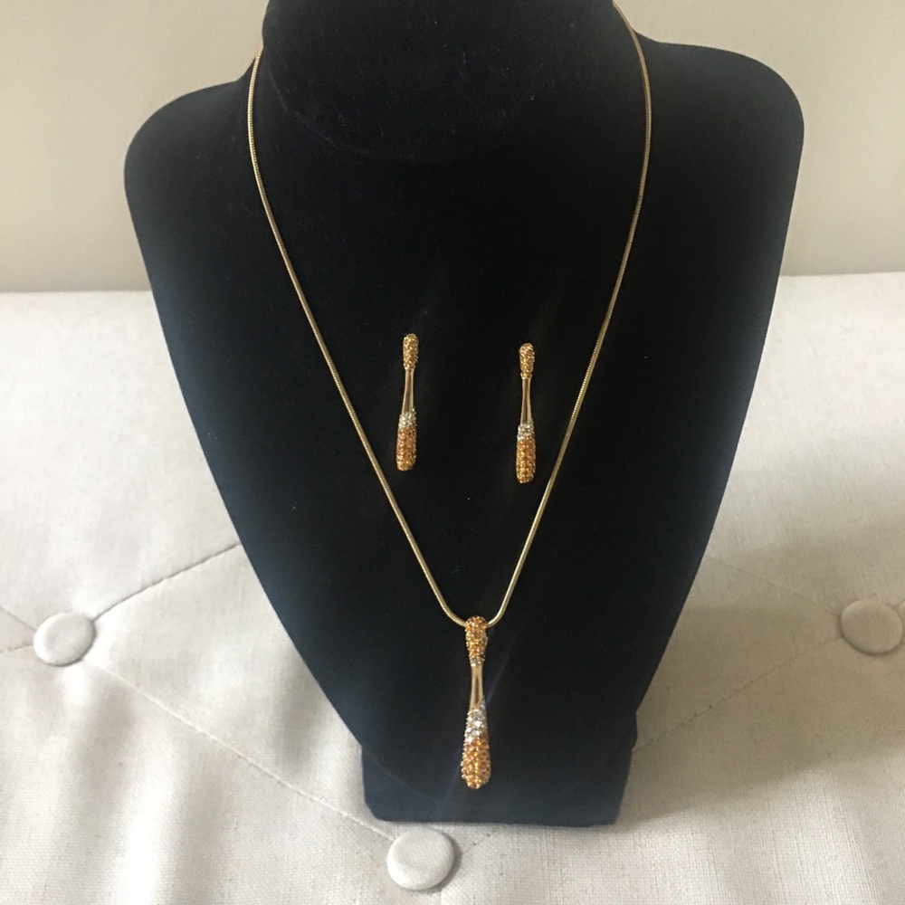 Elegant Encrusted Crystals Necklace and Earrings Set